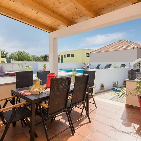 Villa Sunshine *