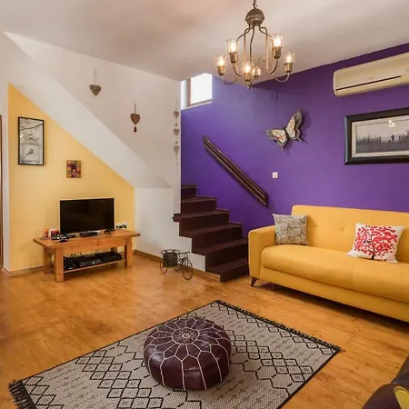 Sunshine Villa *
