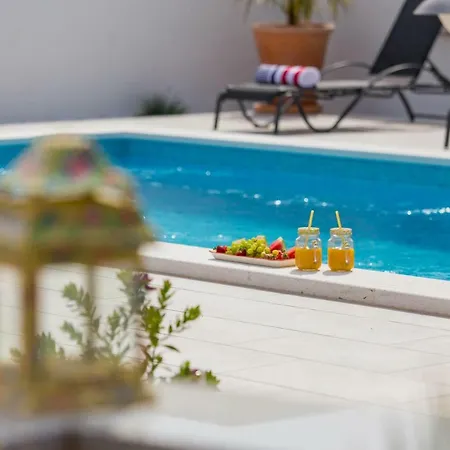 Sunshine Villa